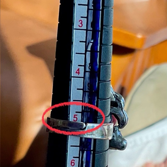 Very cool Vintage Silver-tone and Red wooden beaded Ring - Picture 4 of 6